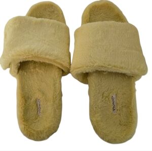 Vionic Yellow Fuzzy Slippers for Cozy Comfort